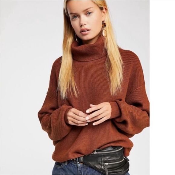 Free People Burnt Orange Softly Structured Oversized Sweater! ❤️ - Picture 1 of 7